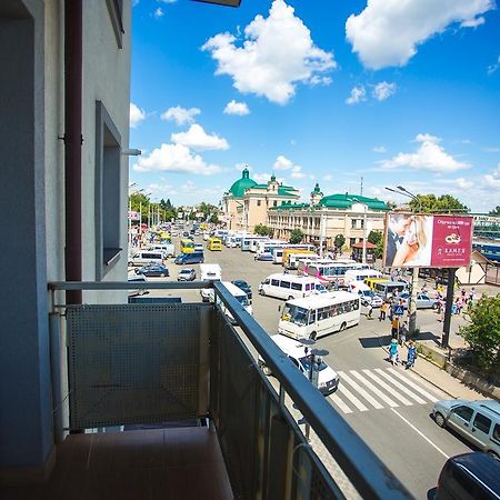 Like Home On Zaliznychna Iwano-Frankiwsk Exterior foto