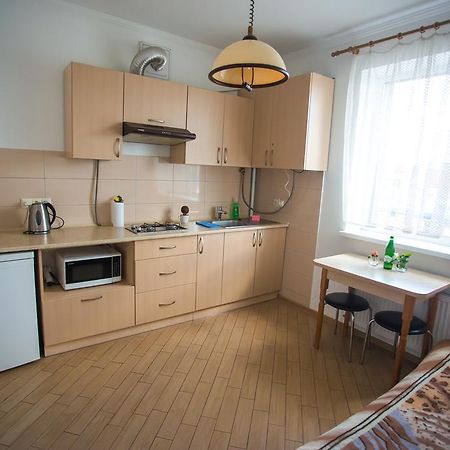 Like Home On Zaliznychna Iwano-Frankiwsk Exterior foto
