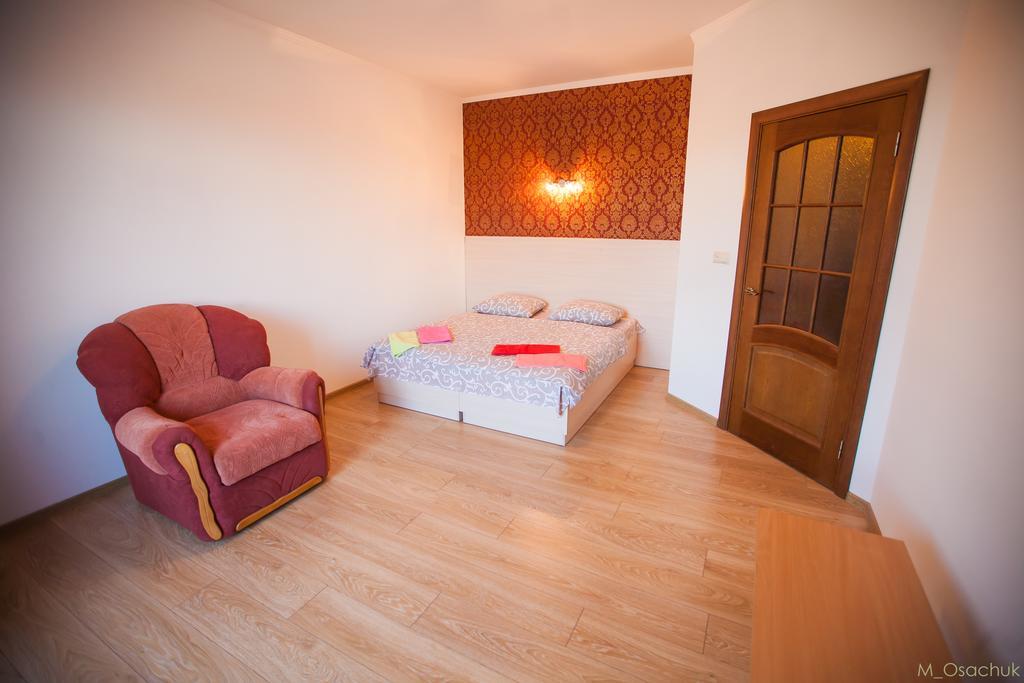 Like Home On Zaliznychna Iwano-Frankiwsk Exterior foto