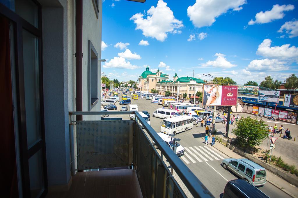Like Home On Zaliznychna Iwano-Frankiwsk Exterior foto